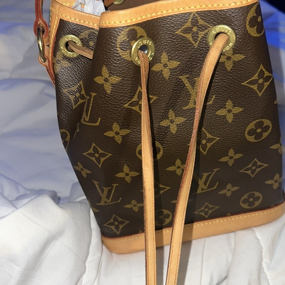 Louis Vuitton Monogram Mini Noe Hand Bag - Picture 14 of 14